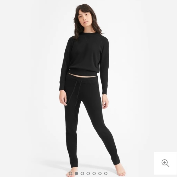 Everlane Pants - NWT Everlane The Cashmere Sweatpant in black